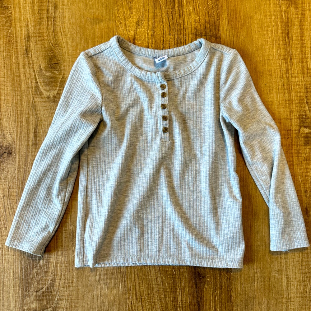Old Navy Long Sleeve with Button‎ Detail | Girls 4T
